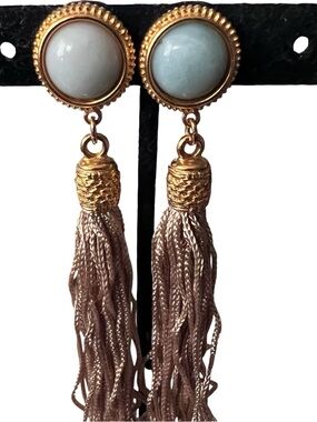 Ben-Amun Gold Tassel Drop clip on Earrings stone not matching see photos